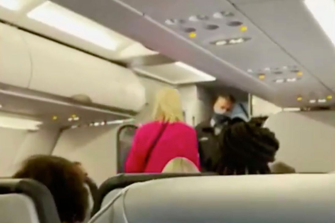 Woman Kicked off Flight For Refusing To Wear Mask