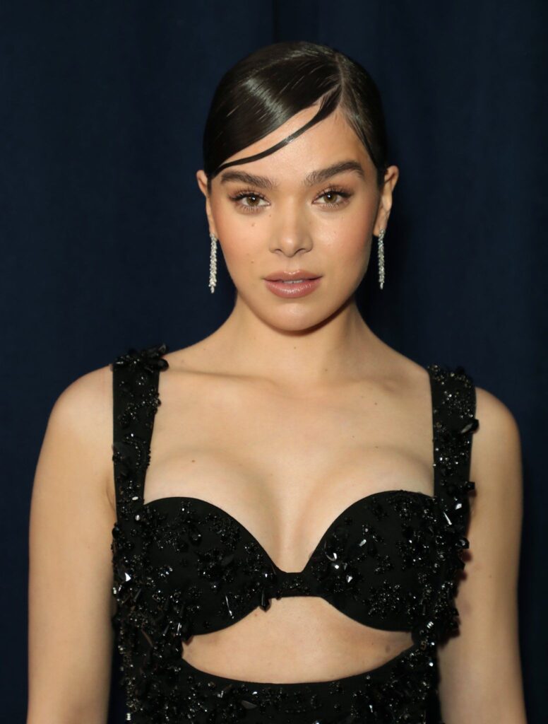 hailee steinfeld met gala 2021